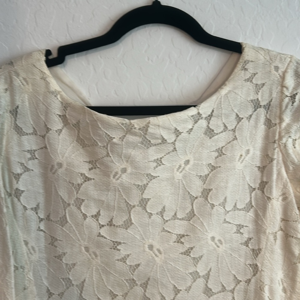 Vintage 1960s White Lace Dress Size Small. - Picture 6 of 9
